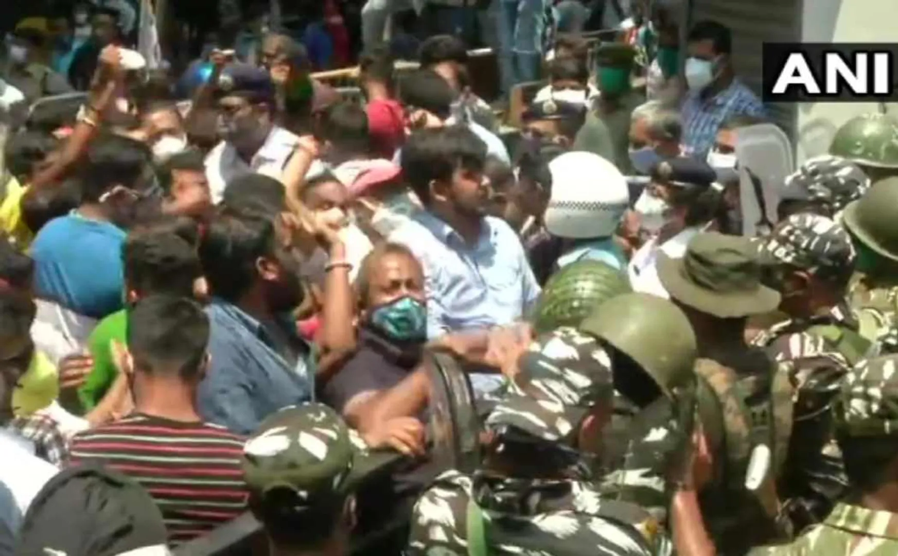 tmc supporters at cbi office 